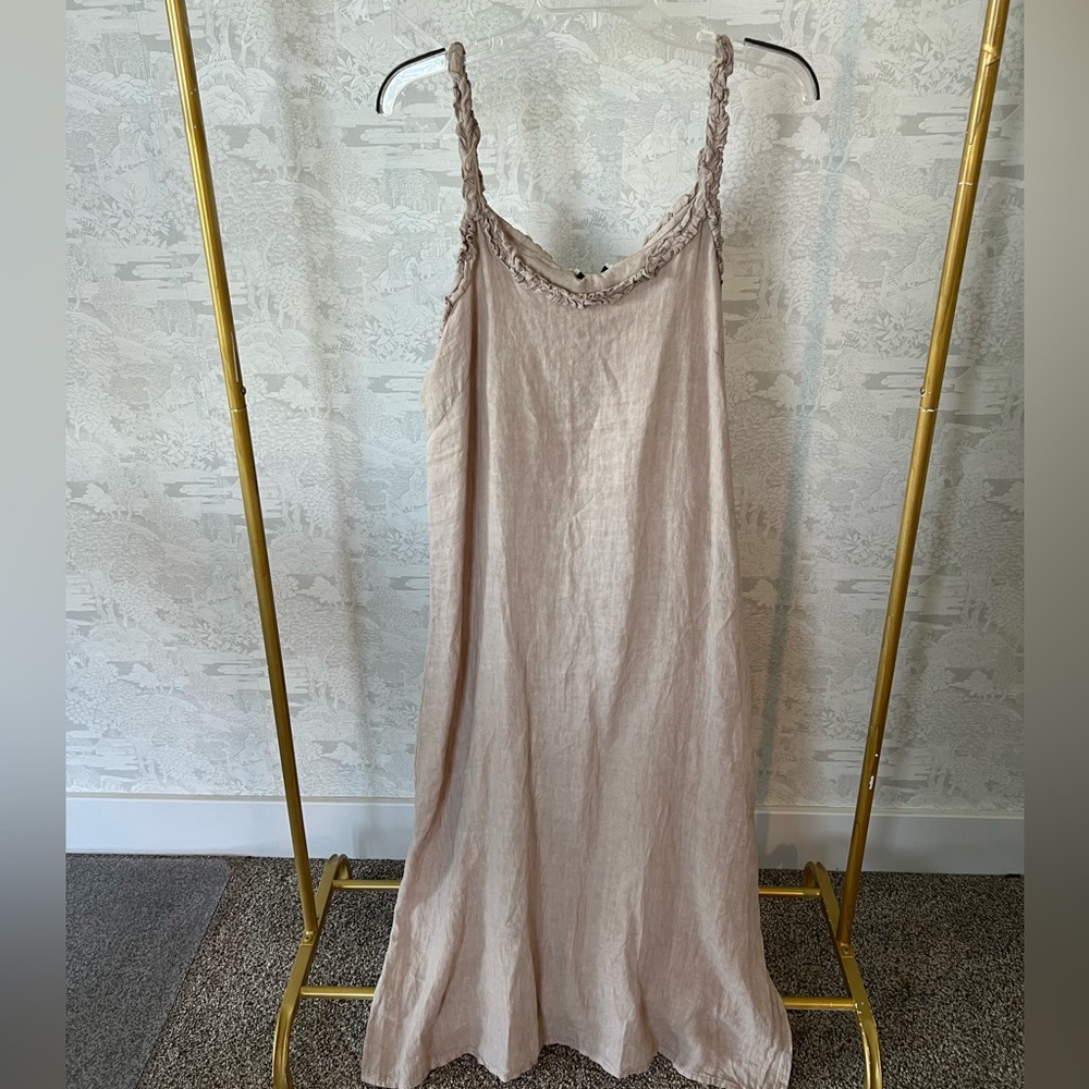 Linen maxi dress. Size large.